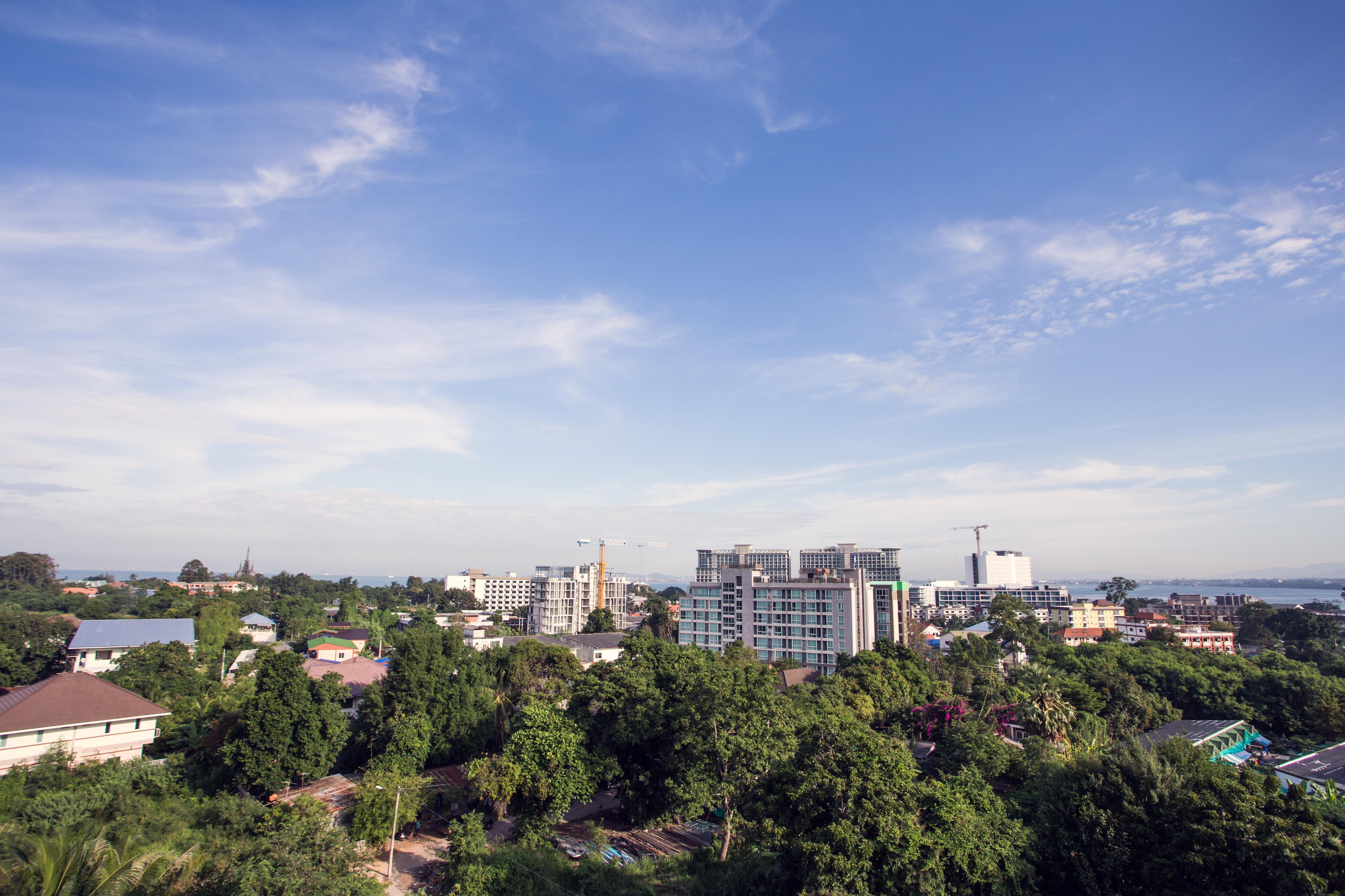 Hotel Golden Tulip Essential Pattaya Exterior foto